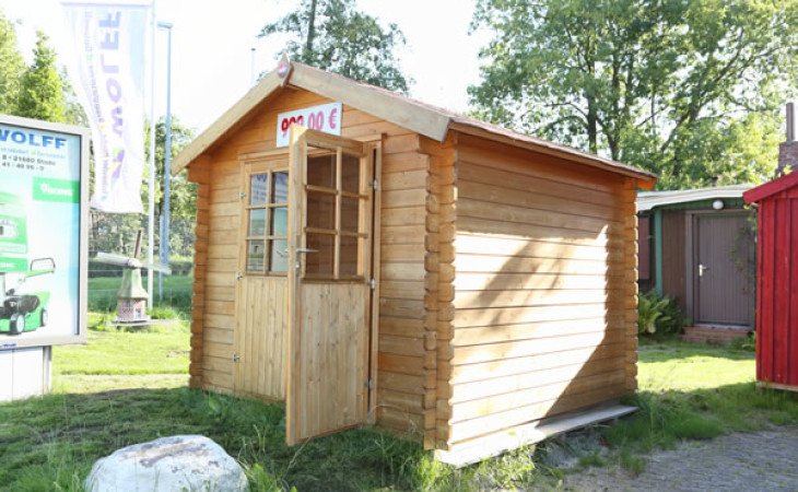 Individuelle Gartenhäuser und Carports